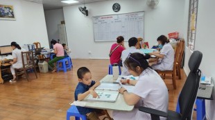 Bệnh viện Tâm thần Ban ngày Ma Hương chăm sóc sức khỏe tâm thần miễn phí cho các mẹ, dì đỡ đầu và trẻ em tại làng trẻ mồ côi SOS Hà Nội
